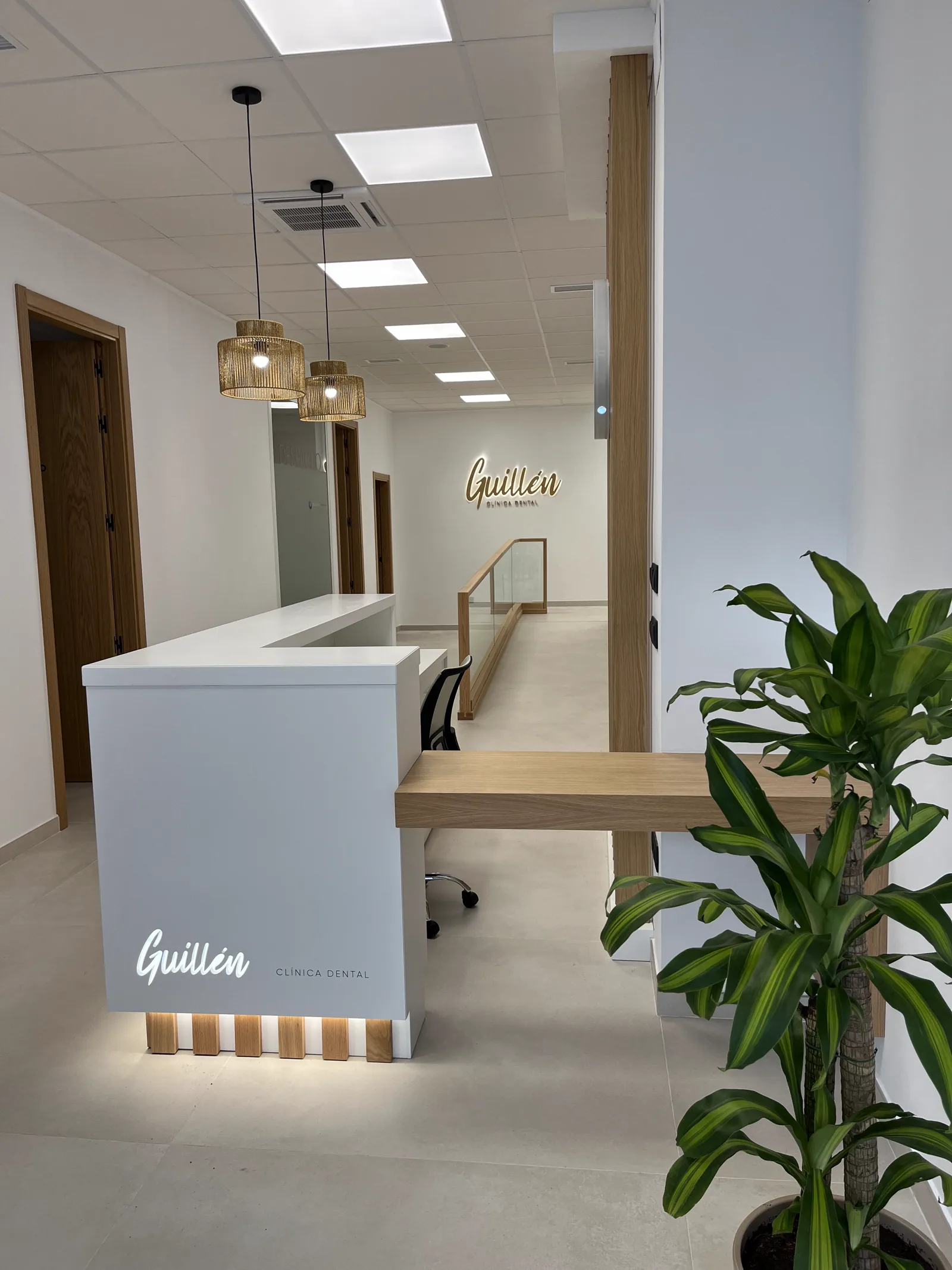 Recepción de Clínica Dental Guillén